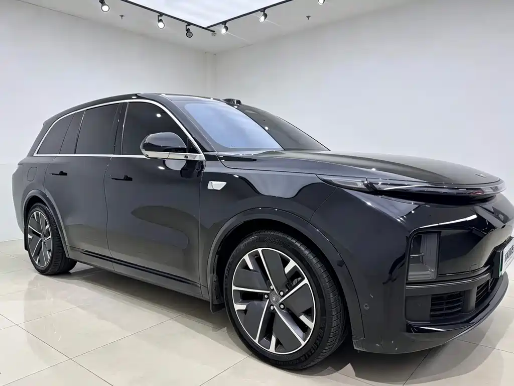 Li Auto Li L8 2025