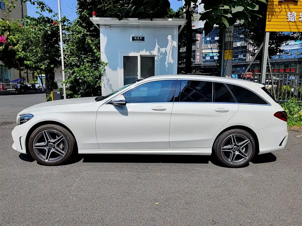 Mercedes-Benz C-Class 2020