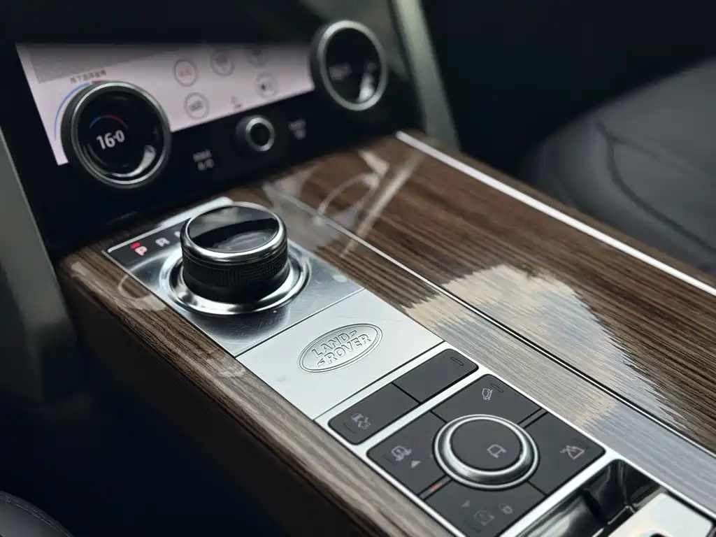 Land Rover Range Rover 2018 — фото 12