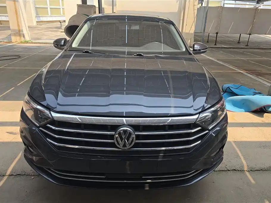 Volkswagen Sagitar 2019