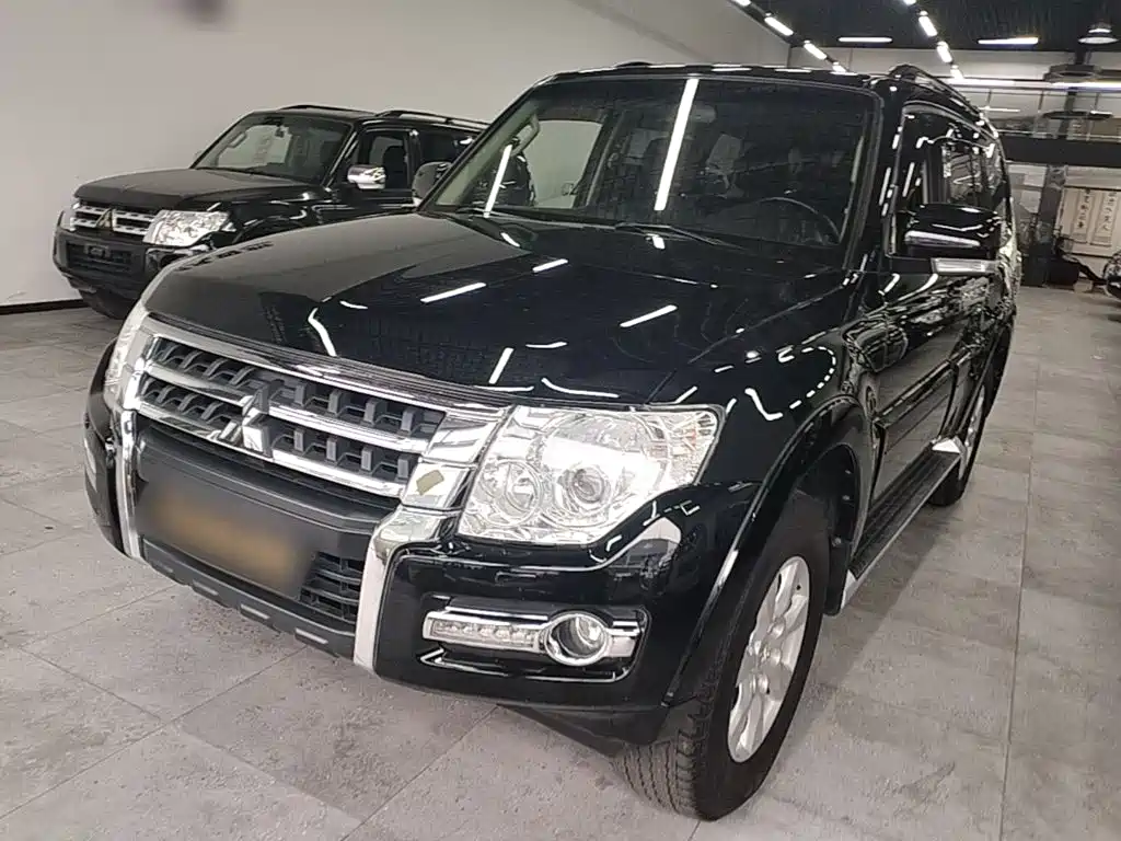 Mitsubishi Pajero 2018