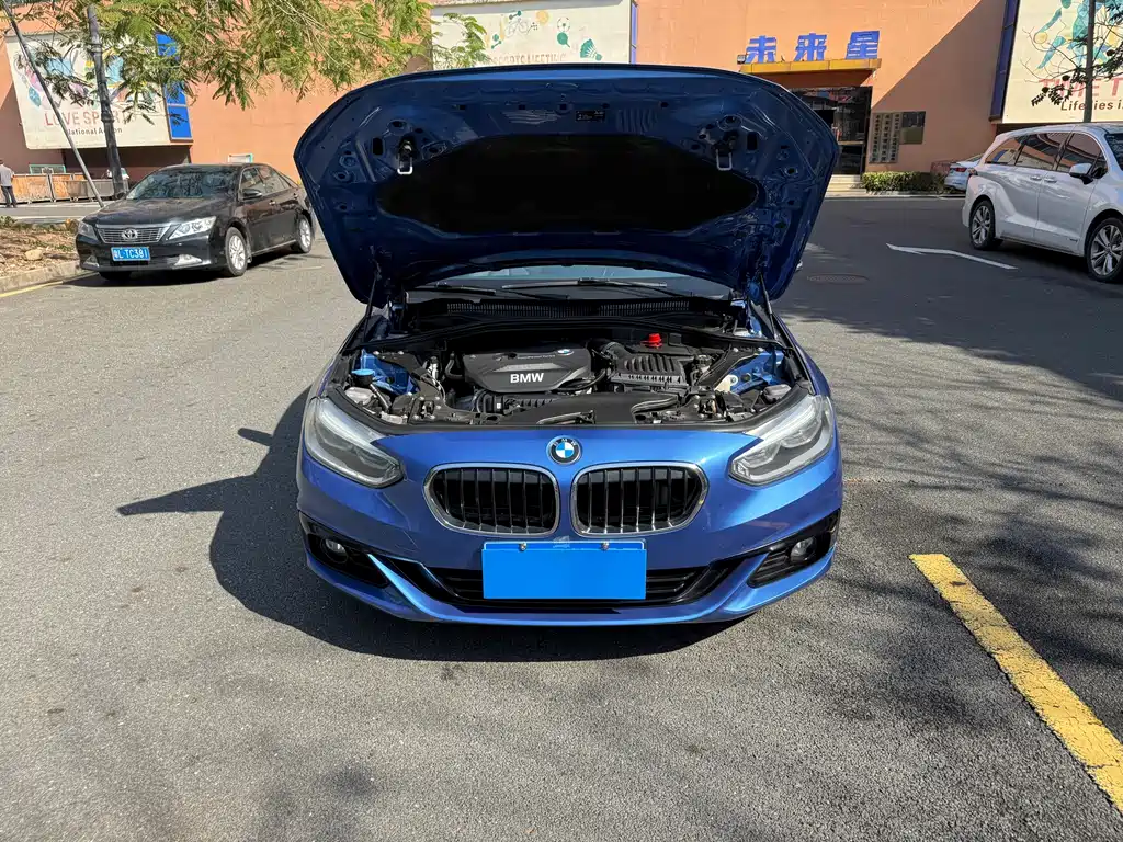 BMW 1 Series 2017 — фото 16