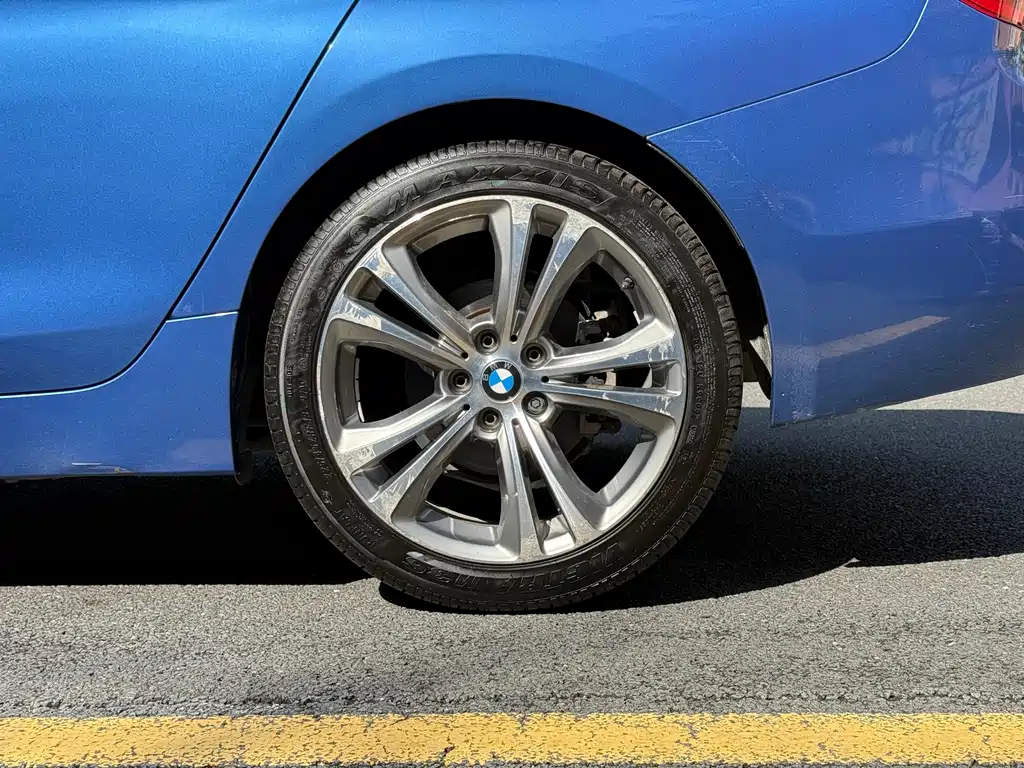 BMW 1 Series 2017 — фото 18