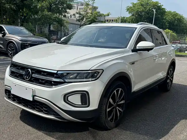 Volkswagen T-Roc 2023