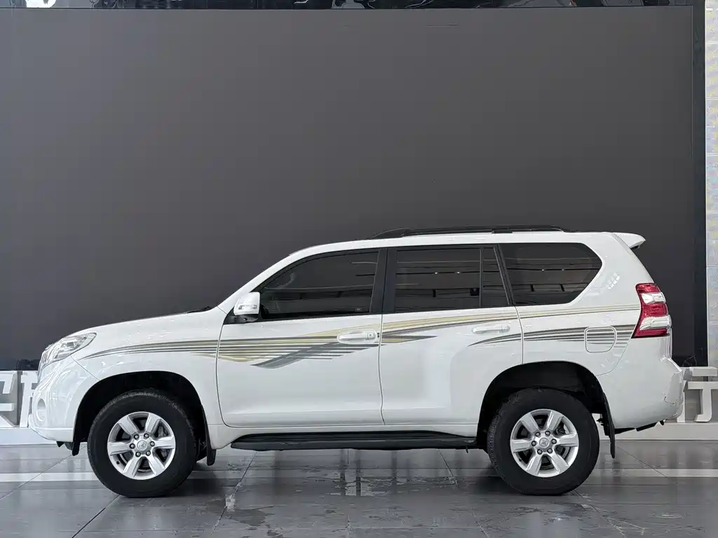 Toyota Prado 2017 — фото 6