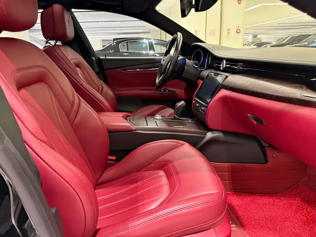 Maserati Quattroporte 2019 — фото 11