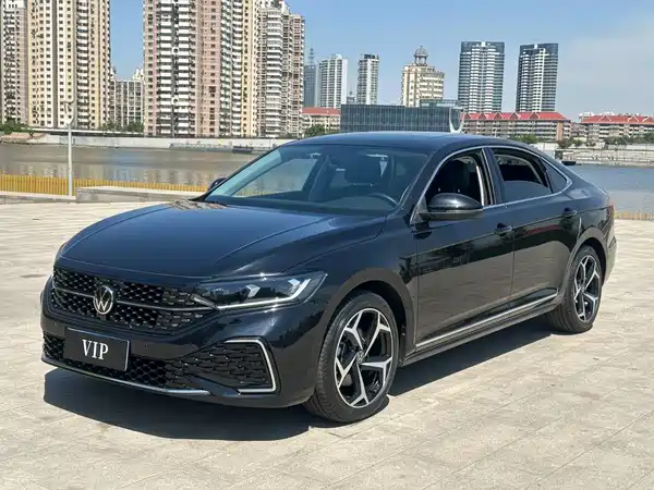Volkswagen Passat 2024