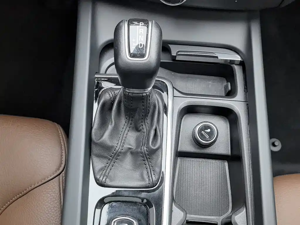 Volvo XC60 2019 — фото 13