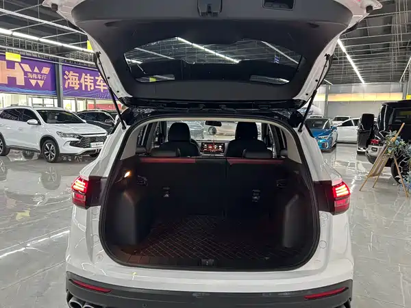 Geely Binyue 2022