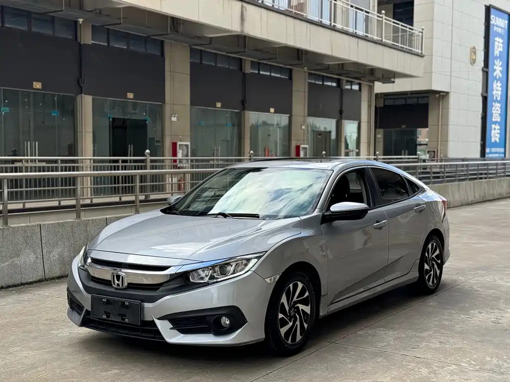 Honda Civic 2019 — фото 1