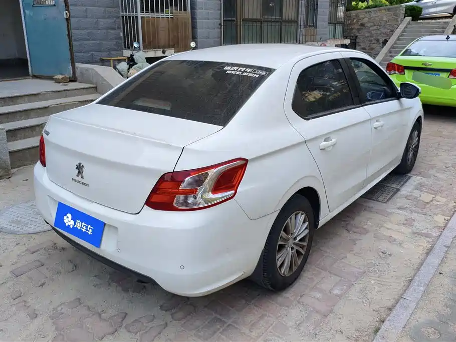 Peugeot 301 2014