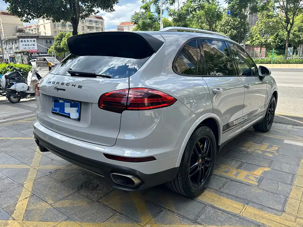 Porsche Cayenne 2017 — фото 6