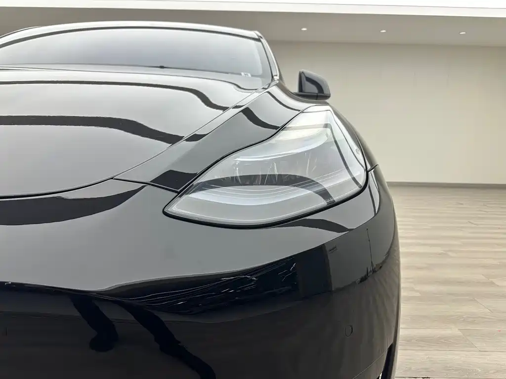 Tesla Model Y 2023 — фото 4