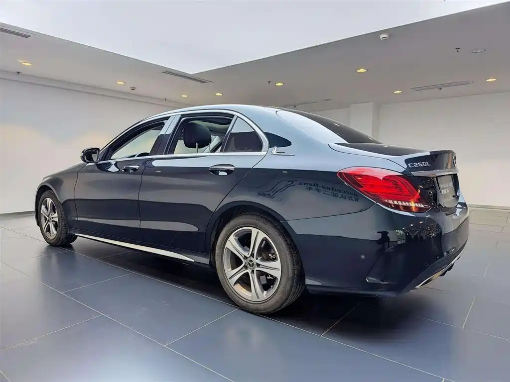 Mercedes-Benz C-Class 2020 — фото 6