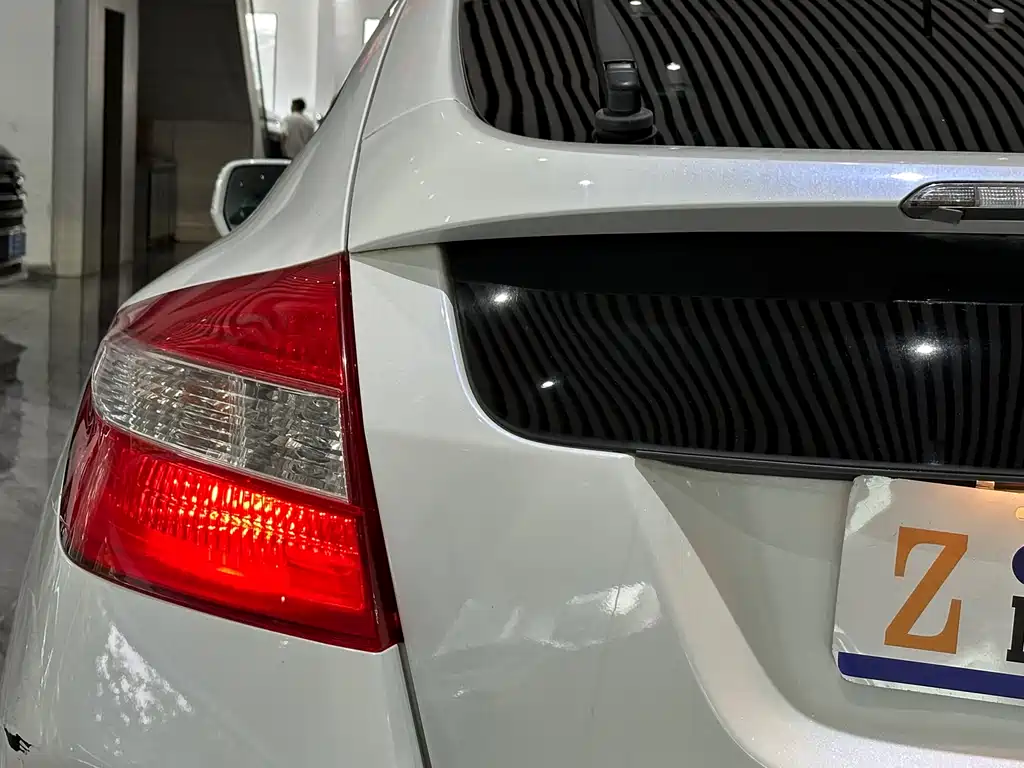 Honda Crosstour 2012 — фото 24