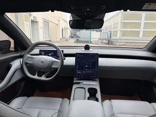 NIO ET5 2022