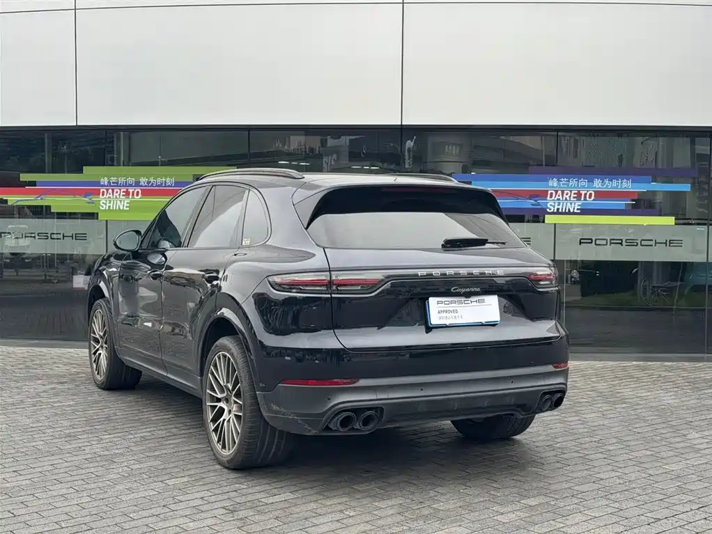 Porsche Cayenne 2023