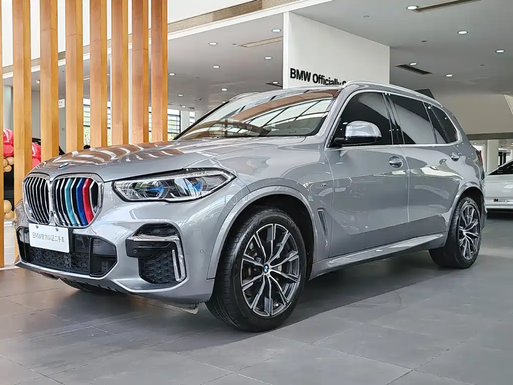 BMW X5 2022 — фото 1
