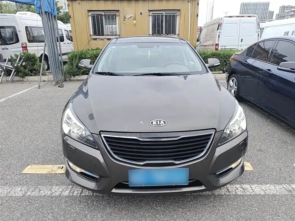 Kia Cadenza 2016 — фото 3