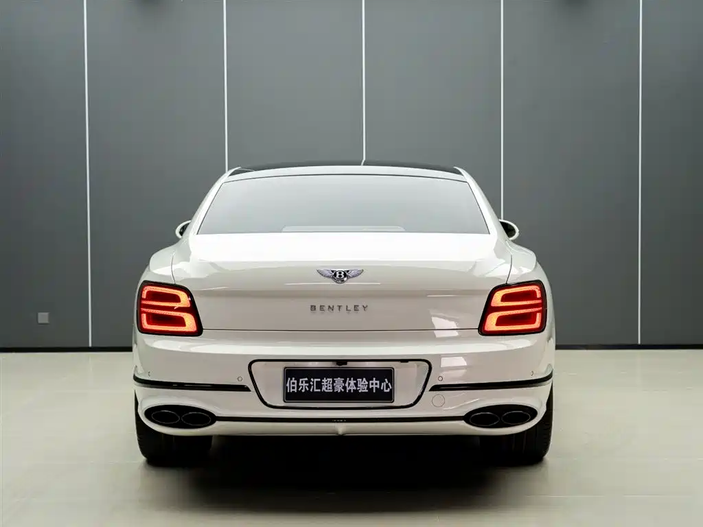 Bentley Flying Spur 2023 — фото 8
