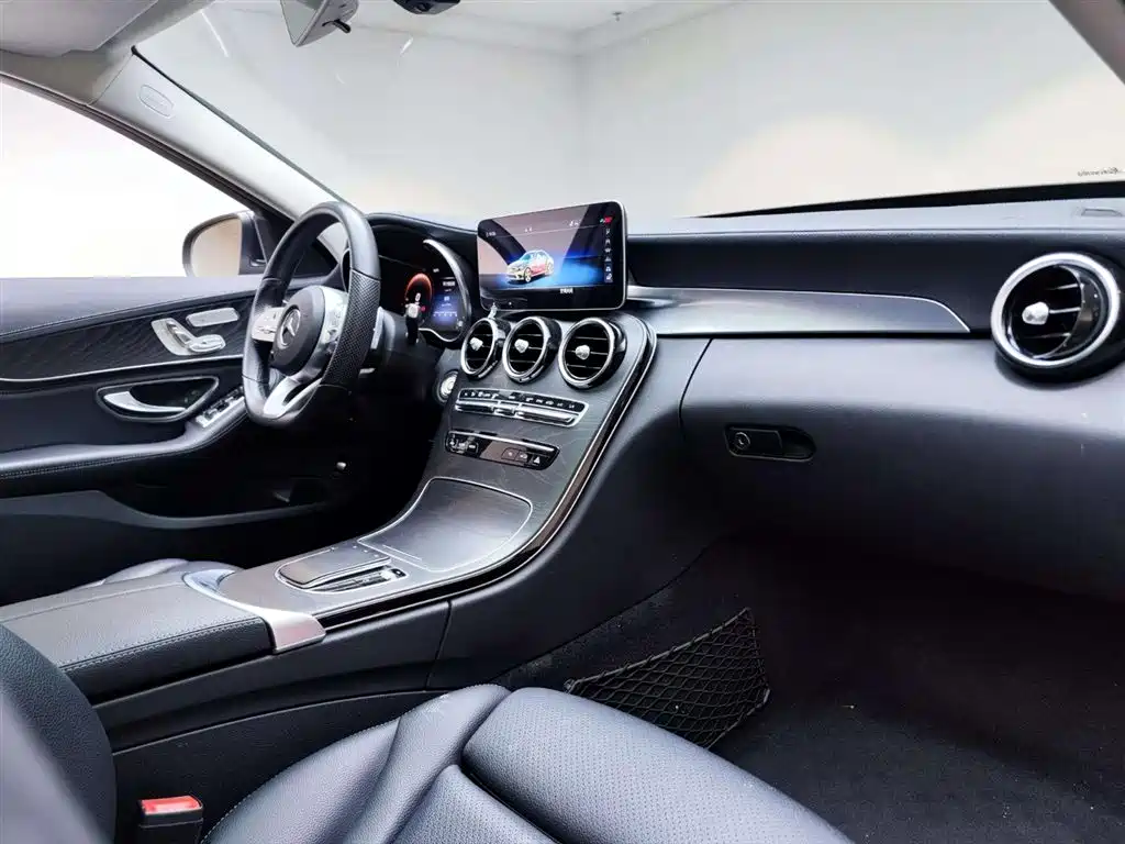 Mercedes-Benz C-Class 2020 — фото 9