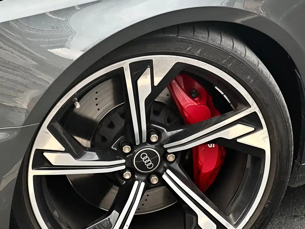 Audi RS 4 2023 — фото 15