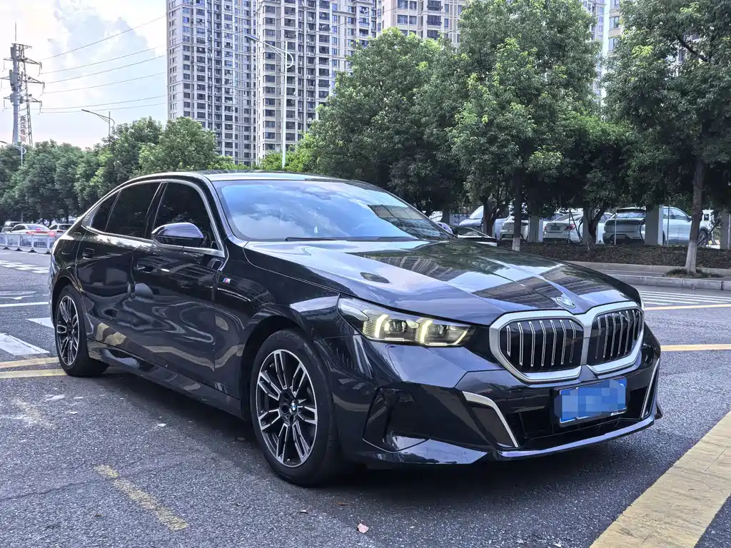BMW 5 Series 2024