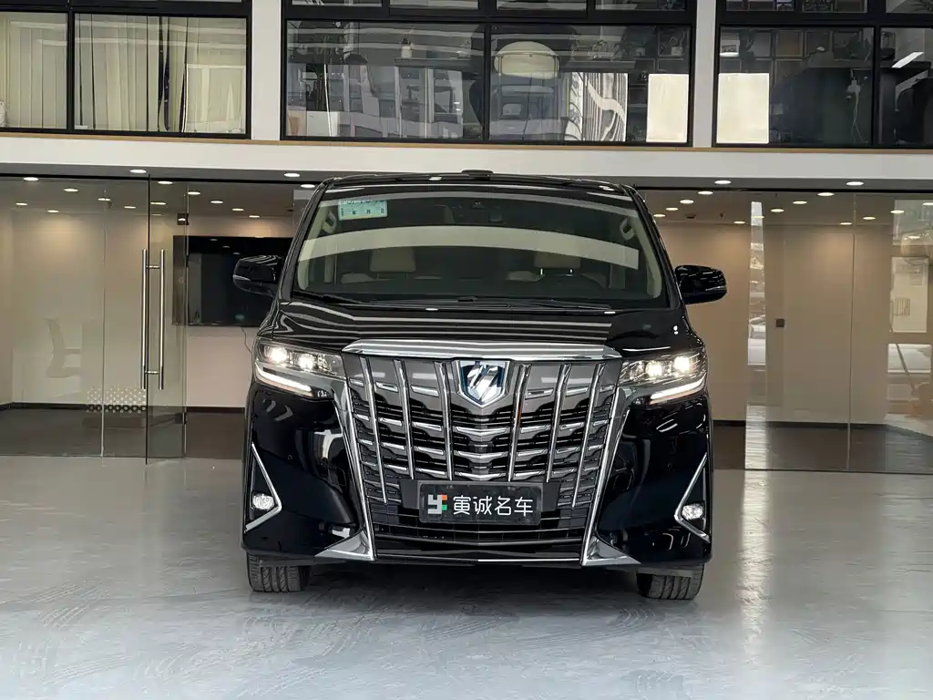 Toyota Alphard 2020 — фото 2