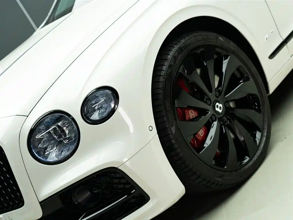 Bentley Flying Spur 2023 — фото 3