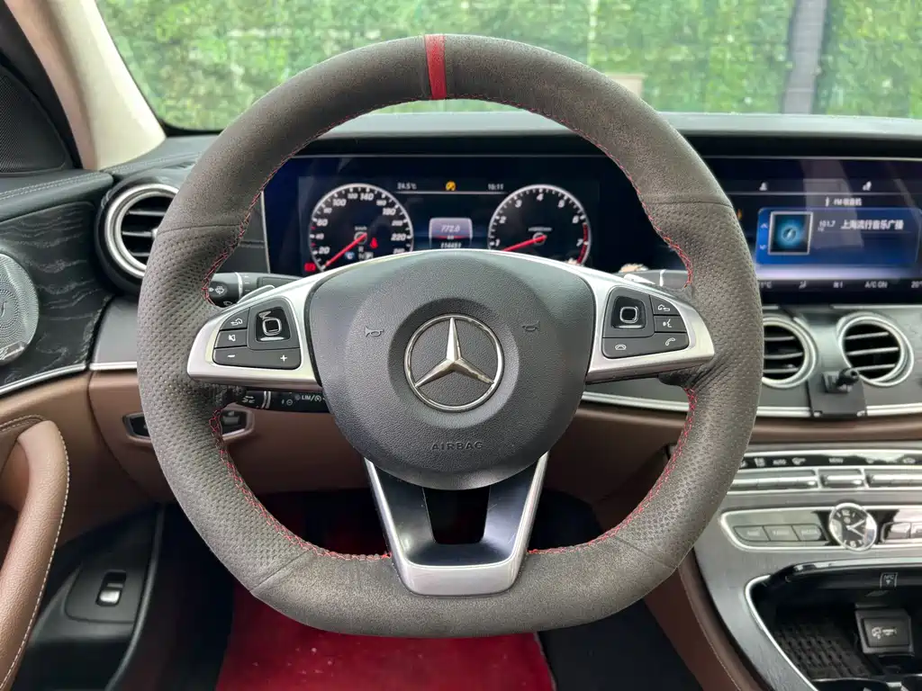 Mercedes-Benz E-Class 2018 — фото 18