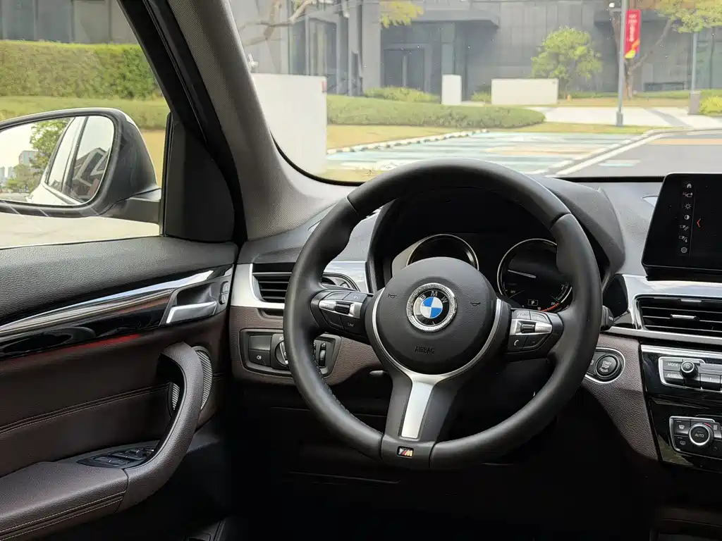 BMW X1 2022 — фото 22