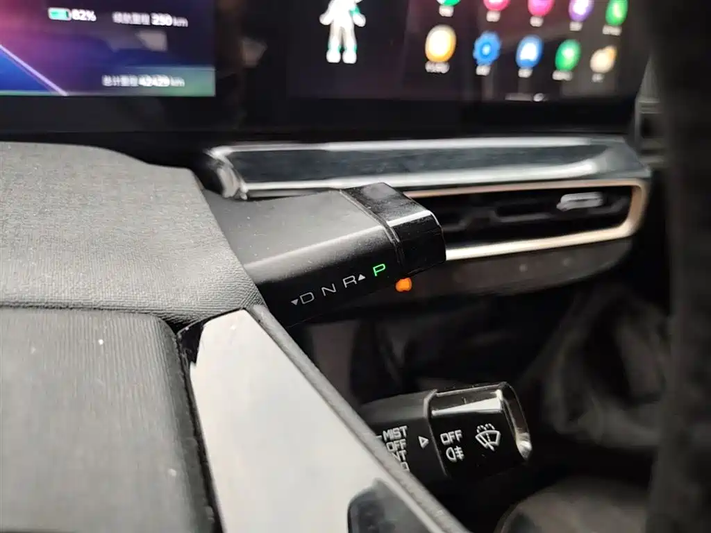 Baojun KiWi EV 2023 — фото 14