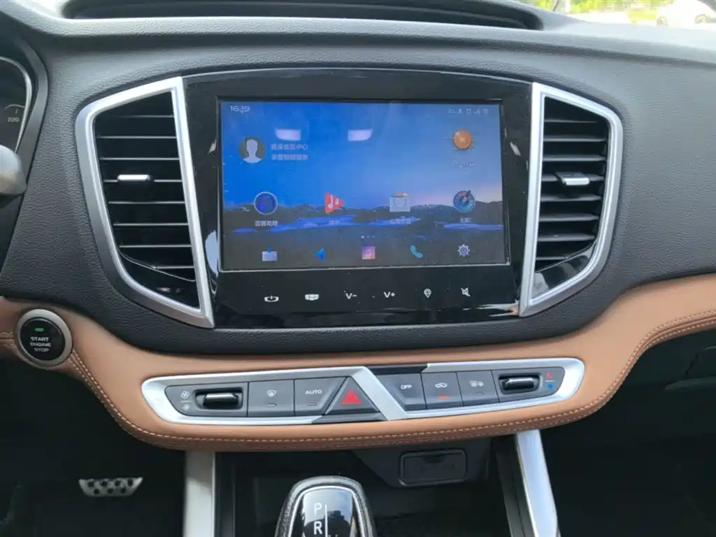 Geely Vision X6 2018 — фото 13