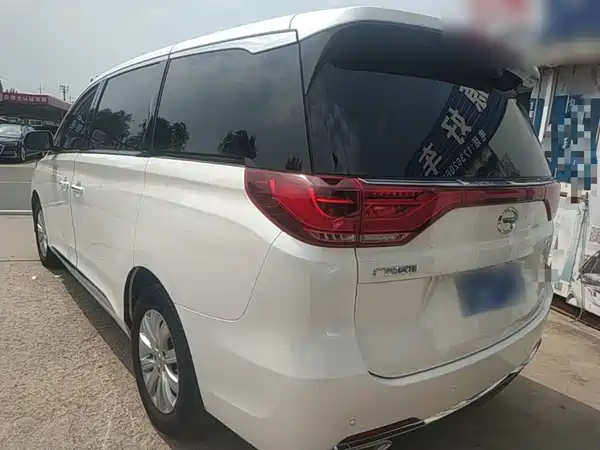 GAC Trumpchi M8 2018