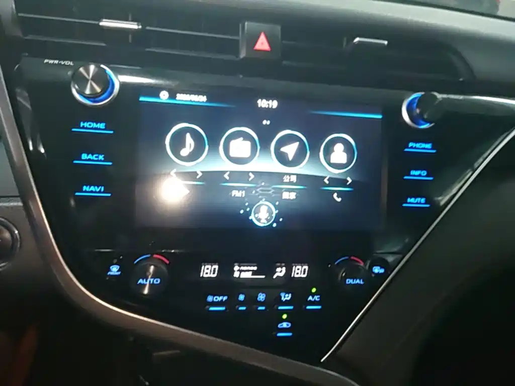 Toyota Camry 2020 — фото 13