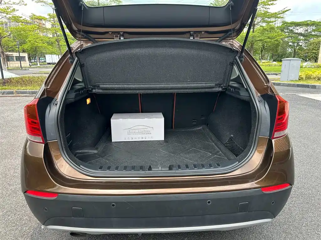 BMW X1 2012 — фото 16