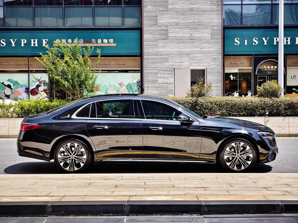 Mercedes-Benz E-Class 2025