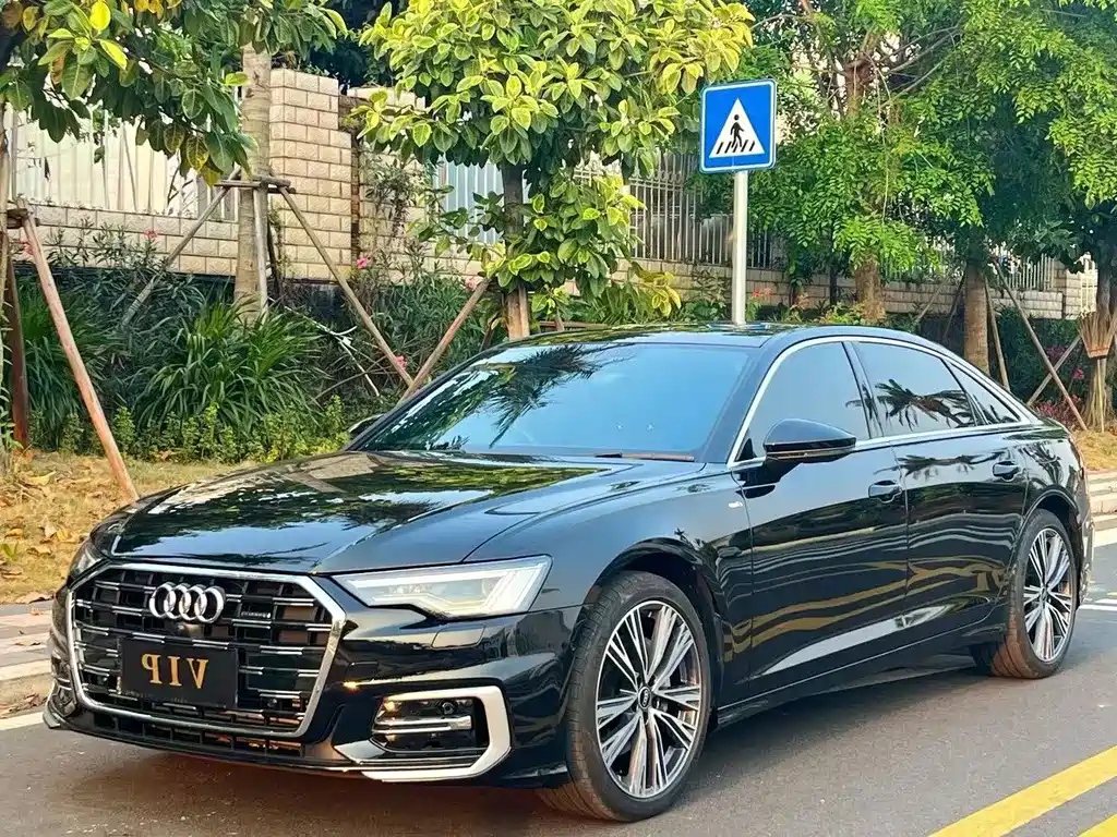 Audi A6L 2024 — фото 1