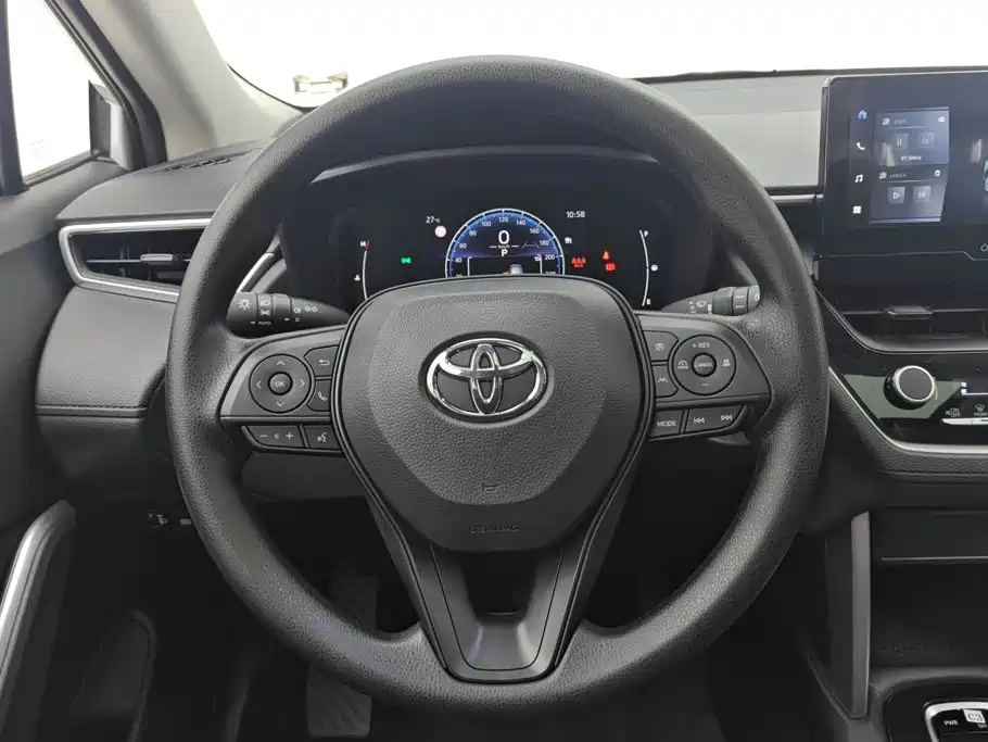 Toyota Corolla Cross 2026 — фото 15