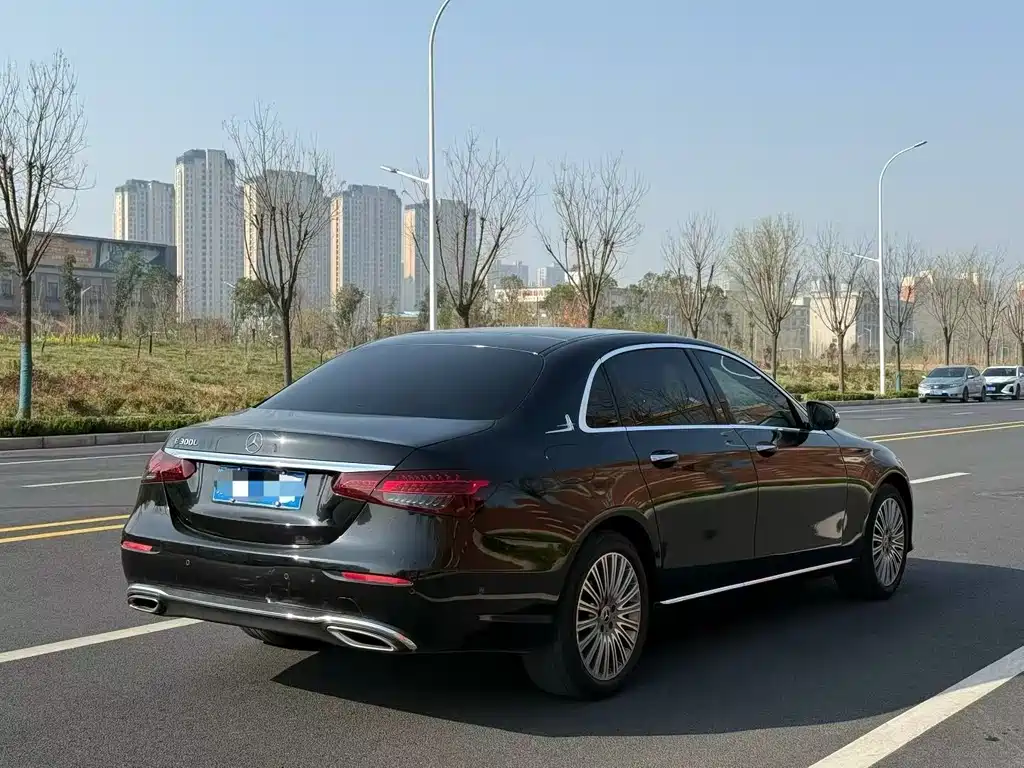Mercedes-Benz E-Class 2020 — фото 9