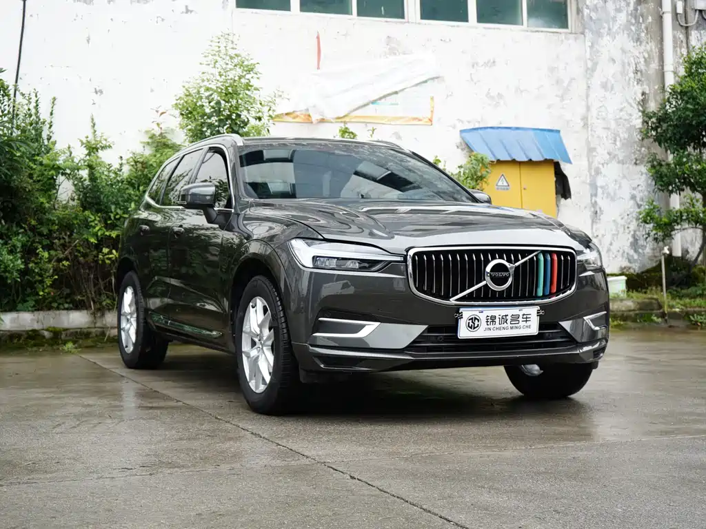 Volvo XC60 2021 — фото 3