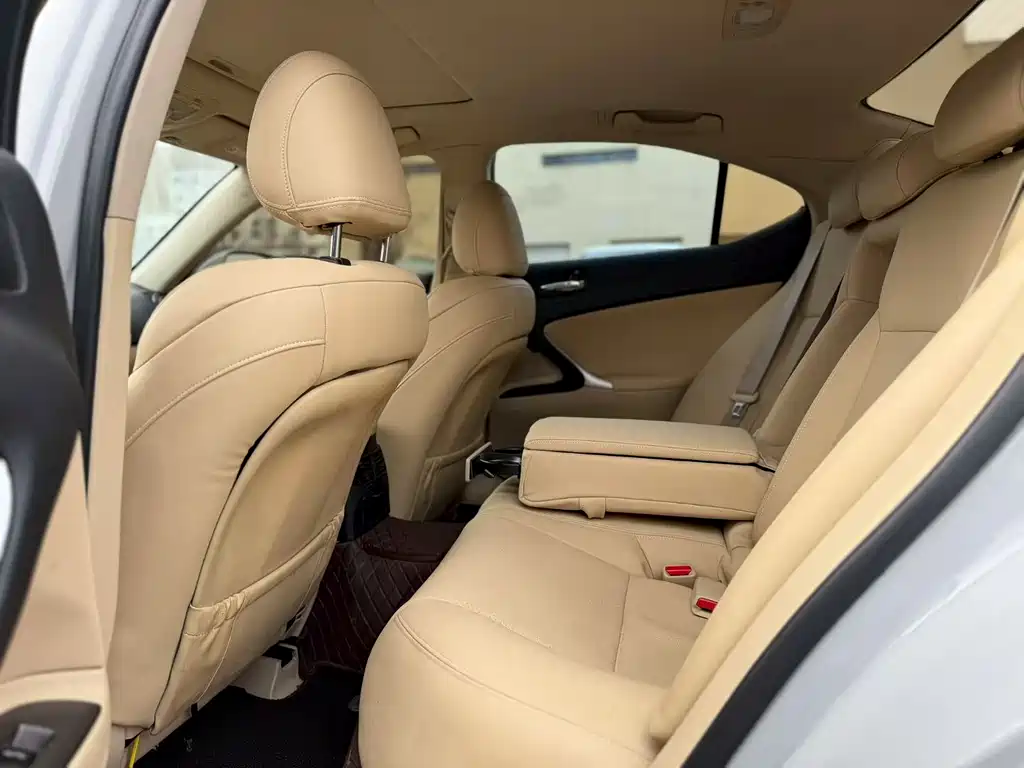 Lexus IS 2008