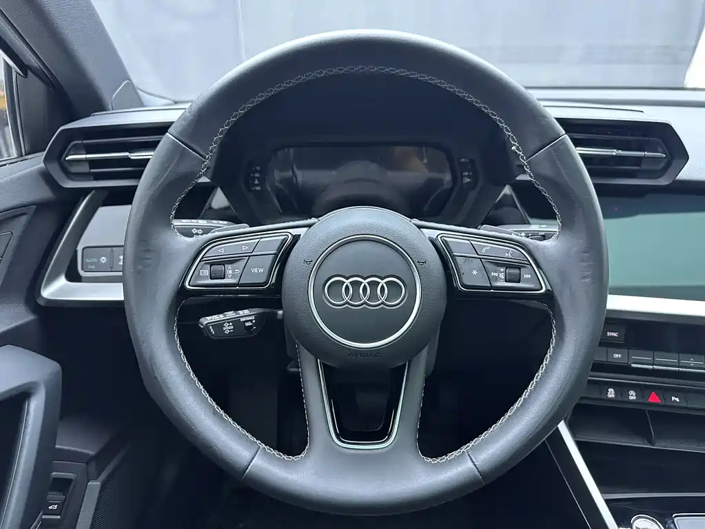 Audi A3 2023 — фото 12