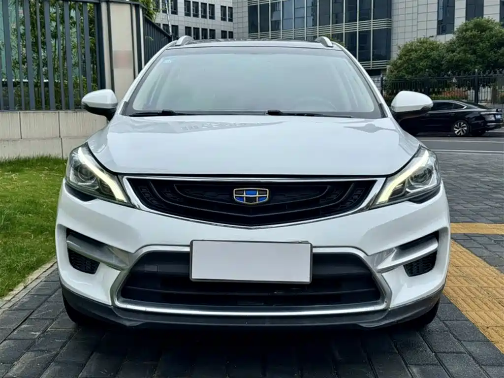 Geely Emgrand GS 2017 — фото 25