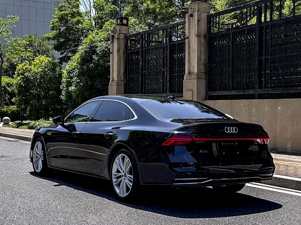 Audi A7L 2023 — фото 4