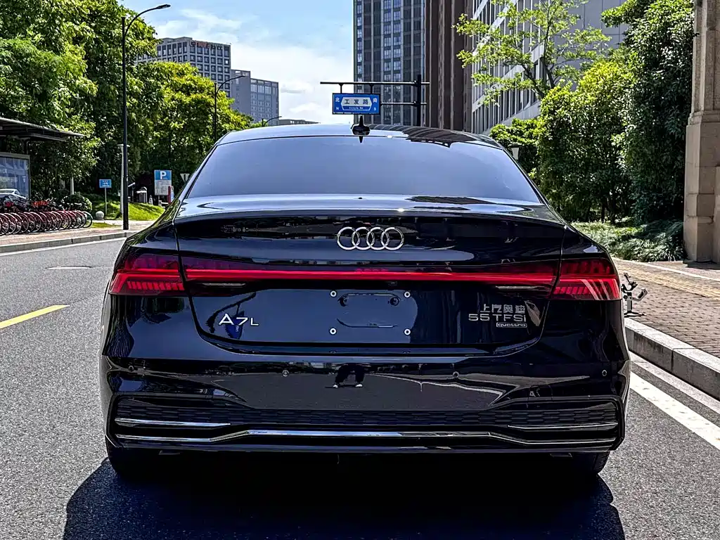 Audi A7L 2023 — фото 5