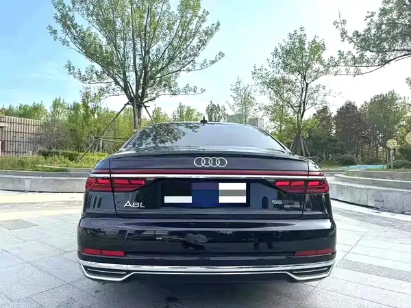 Audi A8 2021