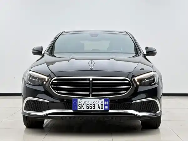 Mercedes-Benz E-Class 2022