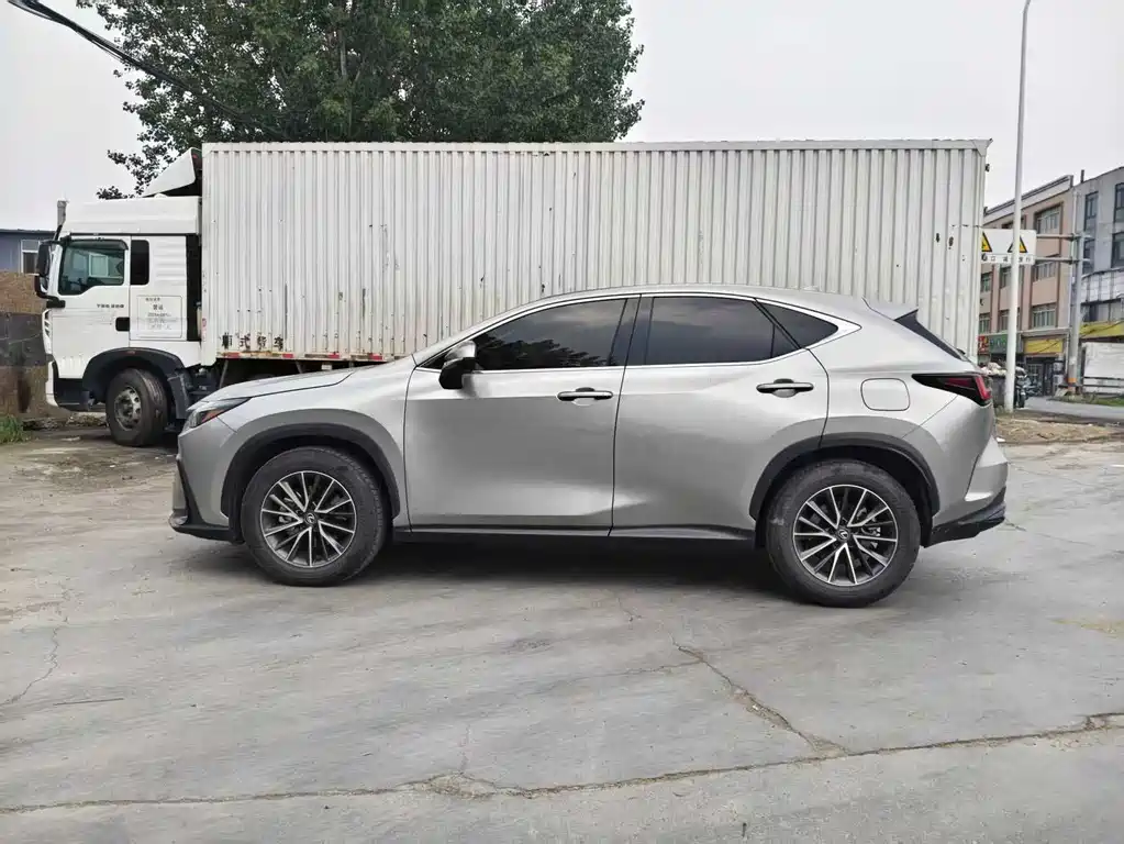 Lexus NX 2023 — фото 2