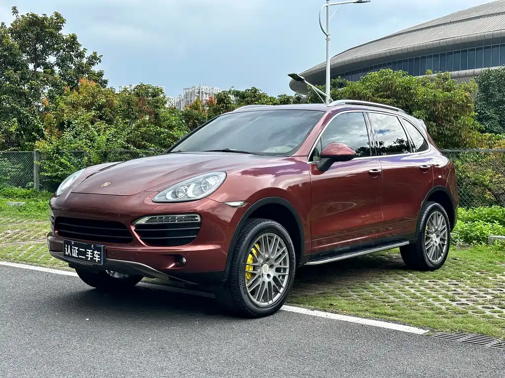 Porsche Cayenne 2013 — фото 1